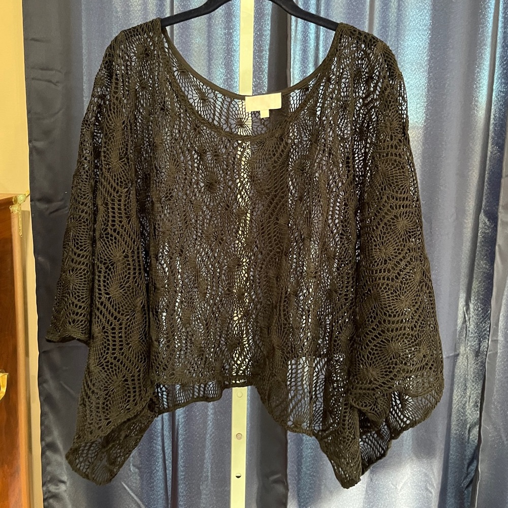 Alexis black c-thru embroidered soft lace asymmetric knit shawl style top M/L